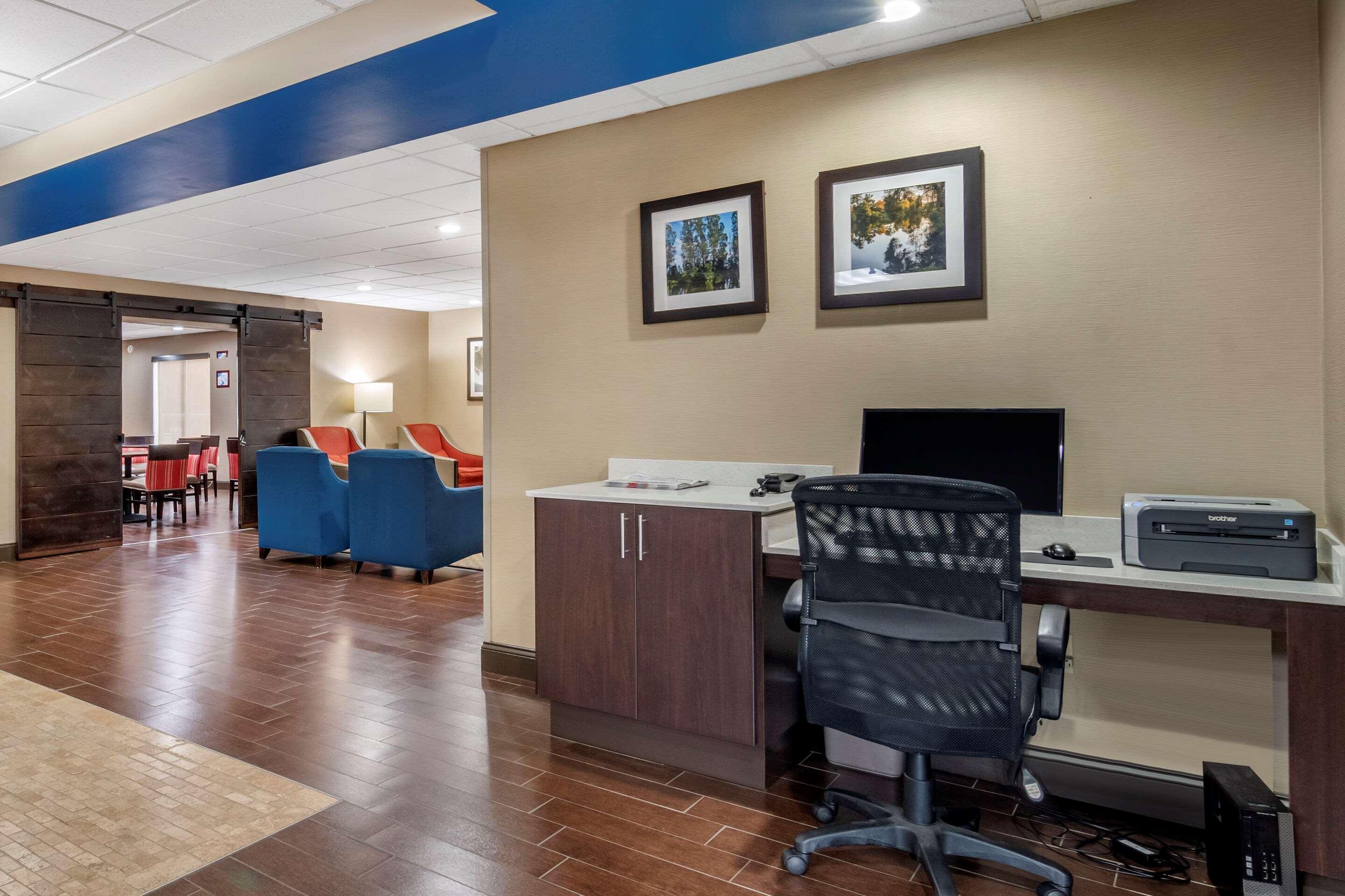 Comfort Inn & Suites Oxford South Екстер'єр фото