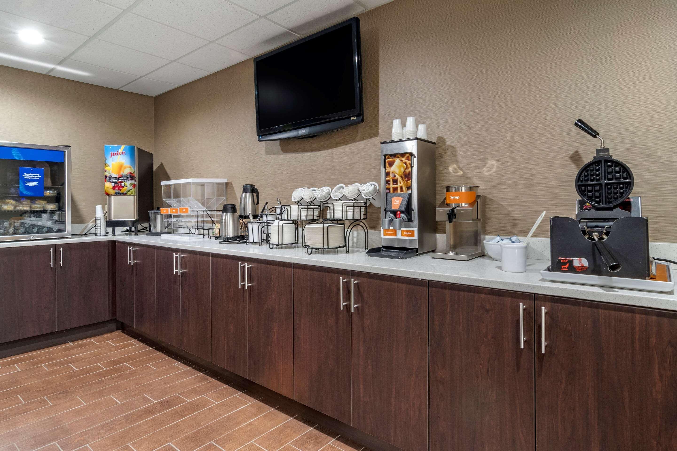 Comfort Inn & Suites Oxford South Екстер'єр фото