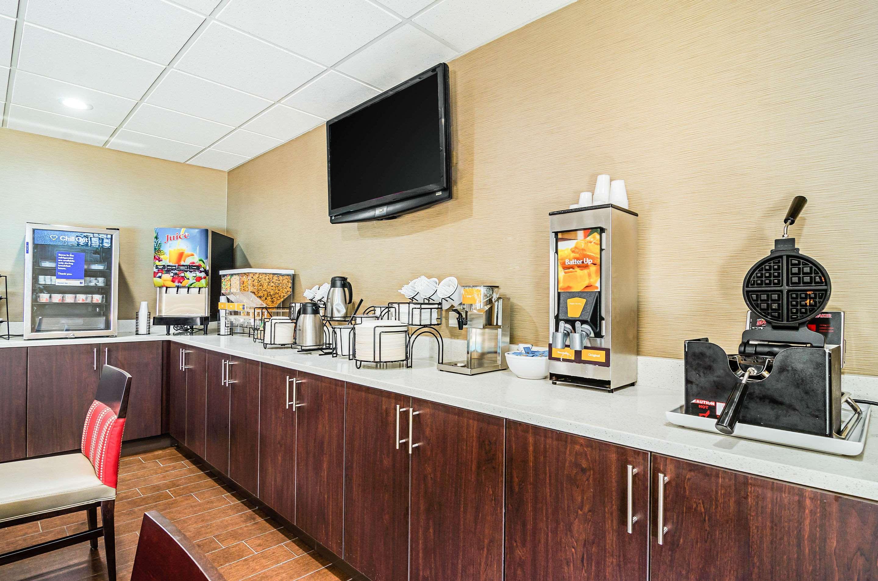Comfort Inn & Suites Oxford South Екстер'єр фото
